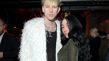 Noah Cyrus y Machine Gun Kelly en el after-party de Sony Music Entertainment de los Grammy en NeueHouse Hollywood, California. Enero 26, 2020.