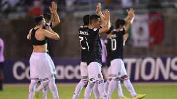 Jugadores del Tri abandonan estadio sin ba&ntilde;arse por falta de regaderas