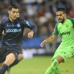 Aguirre debuta con un empate que lleva al liderato a la Real