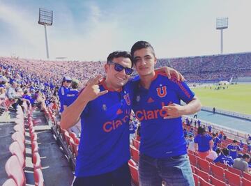 El delantero es fanático de la Universidad de Chile. Antes de llegar al primer equipo ya asistía al estadio como hincha. 