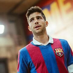 Cesc lo intenta con Sergi Roberto