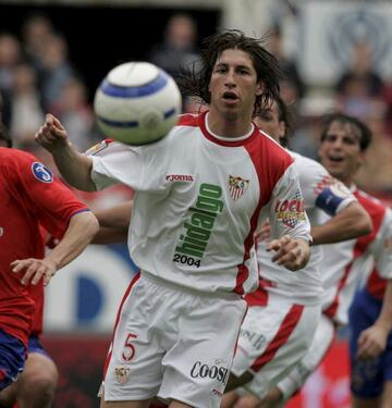 El futbolista sevillano protagonizó un fichaje 'in extremis' el verano de 2005, tras negociarse el traspaso durante toda la pretemporada. El Real Madrid y el Sevilla no llegaron a un acuerdo por el jugador hasta 31 minutos antes de cerrarse el plazo, fijado a las doce de la noche. El Real Madrid pagó su cláusula de rescisión  de 27 M€ más IVA. 

