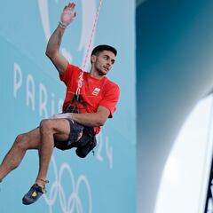Alberto Ginés, cojeando: “Compito anestesiado...”