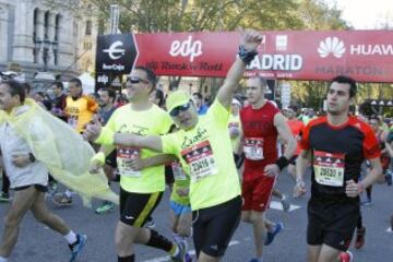 39 edición de la maratón de Madrid. Hoy las calles de Madrid han congregado 33.000 corrredores en las tres carrereas (10 km, medio maratón y maratón)