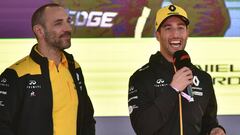 Abiteboul y Ricciardo durante la temporada 2019.