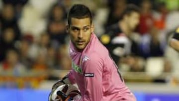 <b>EL PORTERO. </b>Moyá llega cedido al Getafe por una temporada.