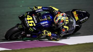 27/02/19 VALENTINO ROSSI con la Yamaha en el test de Qatar