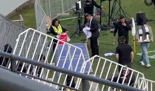 Los hinchas de Colo Colo vieron a Claudio Bravo en Viña e hicieron esto: así reaccionó él