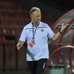 Oficial: Caparrós vuelve al mercado