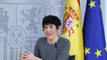 La ministra de Seguridad Social, Inclusión y Migraciones, y Portavoz del Gobierno, Elma Saiz, durante una rueda de prensa tras el Consejo de Ministros, a 13 de enero de 2026, en Madrid (España). El Consejo de Ministros ha aprobado hoy un anteproyecto de ley para incluir los ‘deepfakes’ entre los delitos contra el honor con el objetivo de frenar la manipulación de imágenes y voces creadas con inteligencia artificial.
13 ENERO 2026
Marta Fernández / Europa Press
13/01/2026