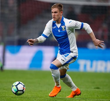 Deportivo de La Coruña (2009-10), Almería (2013-14), Alavés (2014-17), Leganés (2017-19), Girona (2019), Getafe (2019-20) y Valladolid (2020-22).