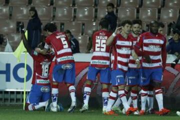 1-0. John Córdoba celebró el primer tanto con sus compañeros.