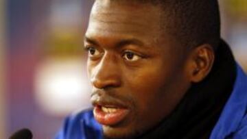 El centrocampista senegalés nacionalizado francés del Levante Pape Diop ofrece una rueda de prensa en Moscú, Rusia, hoy miércoles 13 de marzo de 2013. El Levante afronta mañana el duelo de vuelta de los octavos de final de la Liga Europa en Moscú con el objetivo de seguir haciendo historia ante el Rubin Kazan, ante el que el vale con un empate con goles para seguir en la competición.