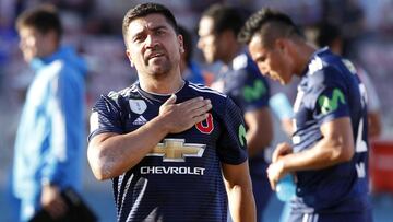 David Pizarro frente a Iquique.