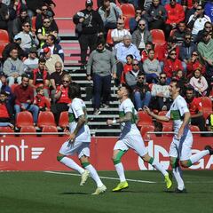 El Mallorca no pasa del empate ante un Elche que acabó con diez