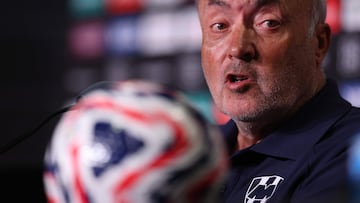 PASADENA, CALIFORNIA - JUNE 20: Domenec Torrent Head Coach of CF Monterrey speaks to the media during the Press Conference ahead of their FIFA Club World Cup 2025 against CA River Plate at Rose Bowl Stadium on June 20, 2025 in Pasadena, California.   Stu Forster/Getty Images/AFP (Photo by Stu Forster / GETTY IMAGES NORTH AMERICA / Getty Images via AFP)