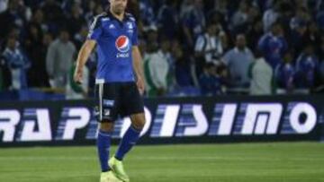 Insúa abandonó el clásico por lesión a los 30 minutos del primer tiempo.