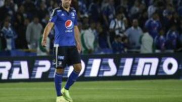 Ins&uacute;a abandon&oacute; el cl&aacute;sico por lesi&oacute;n a los 30 minutos del primer tiempo.