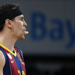 El sufrimiento de Kyle Kuric con los triples fallados