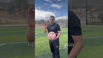 Ramoncito Morales da “clases” en redes sobre como pegarle al balón