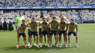 El Depor luci車 una camiseta de homenaje a los 25 a?os del t赤tulo de la Liga.