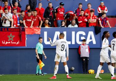 El jugador del Real Madrid, Kylian Mbappé, celebra el 0-1 al Osasuna. 