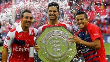 Alexis Sánchez levantó la FA Cup y dos Community Shield con el Arsenal.