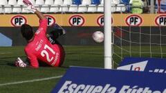 Costanzo sufrió desgarro y se perderá el partido con Audax