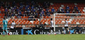 1-1. Vinicius Junior marca el primer gol.