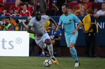 Rakitic y Lukaku.