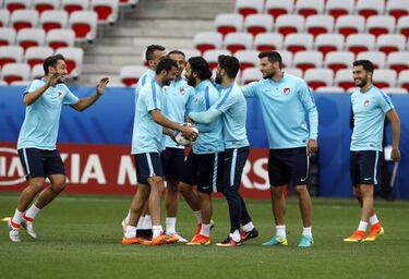 Turkey to “raise the stakes” against Spain, vows Terim