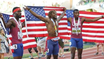 Kenneth Bednarek, Noah Lyles y Erriyon Knighton, podio de 200 en Eugene 2022.