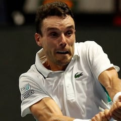 Roberto Bautista no da opción a Vanni en San Petersburgo