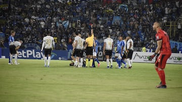 El Tino Asprilla criticó a Jairo Mayorga, el árbitro de Llaneros vs. Millonarios.
