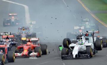 El Gran Premio de Australia, y por tanto el año 2014, ha empezado de forma frenética. Felipe Massa y Kamui Kobayashi han tenido un accidente y han dicho adiós antes de tiempo en la primera curva.