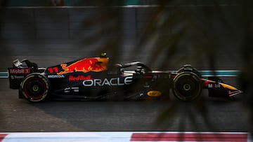 Sergio Pérez (Red Bull RB18). Yas Marina, Abu Dhabi. F1 2022.