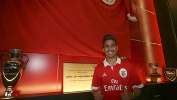 Paolo Medina firmó con el Benfica B