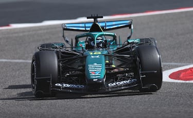 El Aston Martin de Lance Stroll durante las pruebas de pretemporada en el Circuito Internacional de Baréin.