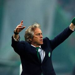 Anuncian que el presidente del Sporting suspendió a Jorge Jesús, pero él lo niega