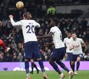 El Tottenham frena al Liverpool