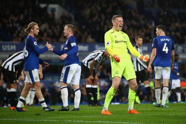 Allardyce expects to stay with Everton next season