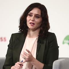 Victoria de Ayuso y empate a escaños, según el CIS