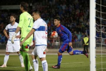 Católica se quedó con el clásico frente a la U en la Copa Chile