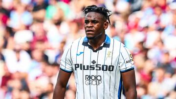 Duván Zapata en un partido con Atalanta