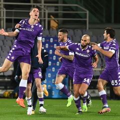 Milenkovic alivia a la Fiorentina en el minuto 98