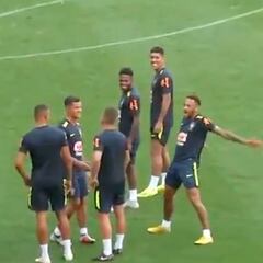 ¿Qué opinará Cristiano? Neymar marca gol y le plagia la celebración