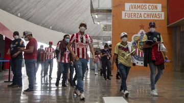 Vuelven los aficionados de Chivas y América al Estadio Akron