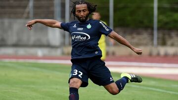 Benoit Assou-Ekotto en su periplo en el Saint-Etienne.