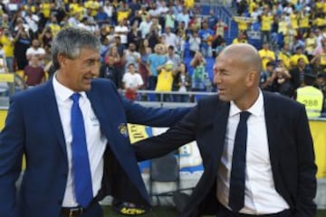 Saludo de los entrenadores Zidane y Quique Setien 
