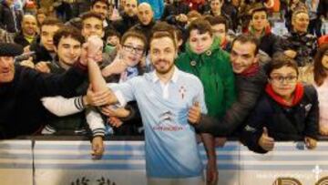 Díaz recibió el apoyo de los hinchas de Celta de Vigo.